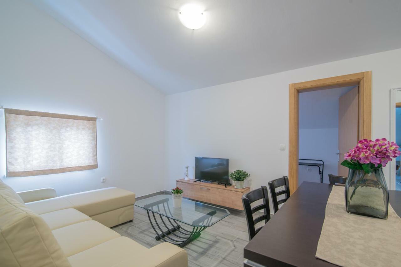Middle Istra Apartman Pazin Kültér fotó