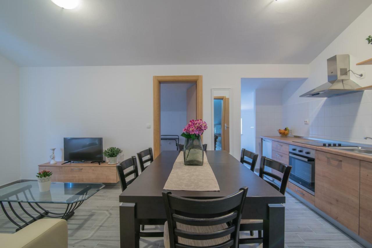 Middle Istra Apartman Pazin Kültér fotó